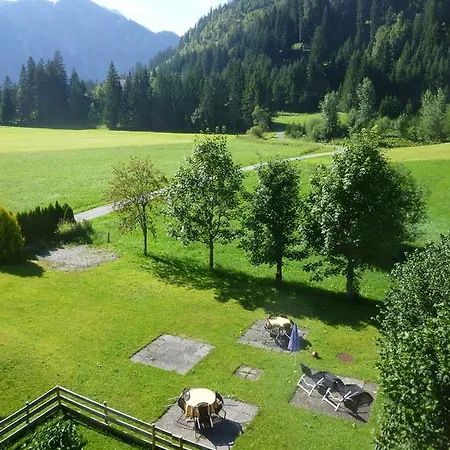 Gasthof Haus Alpenland *