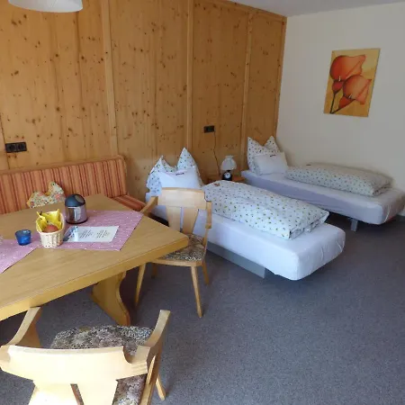Konukevi Haus Alpenland Tannheim